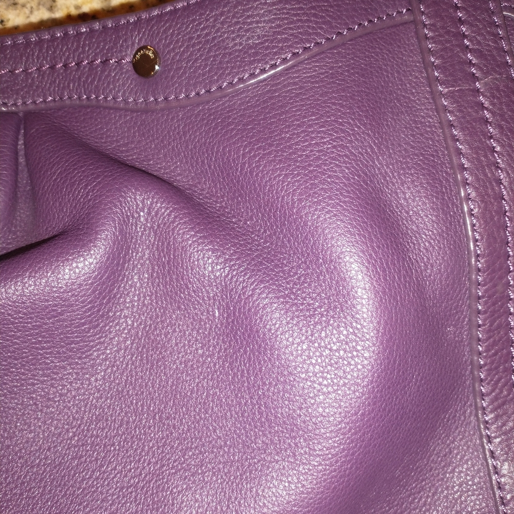Handbag - Picture 2 of 8